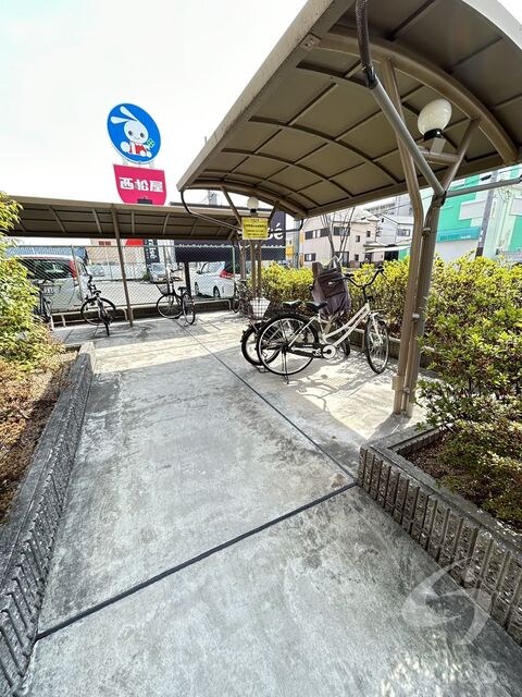 シャイニーパークの物件外観写真