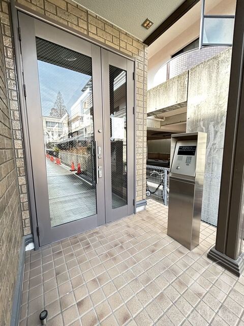 シャイニーパークの物件外観写真