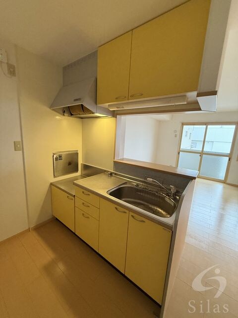 シャイニーパークの物件内観写真