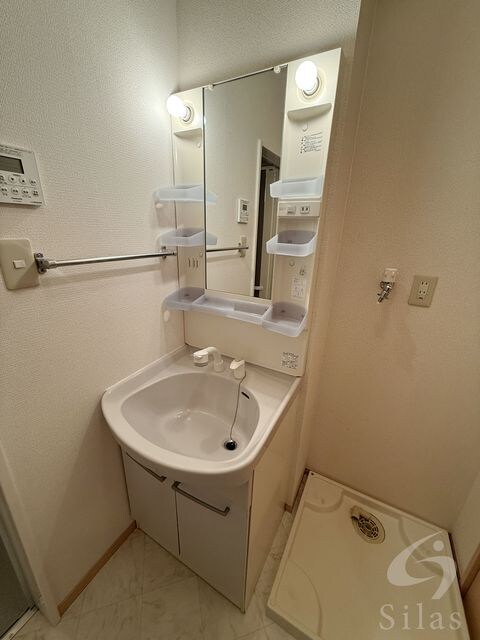 シャイニーパークの物件内観写真