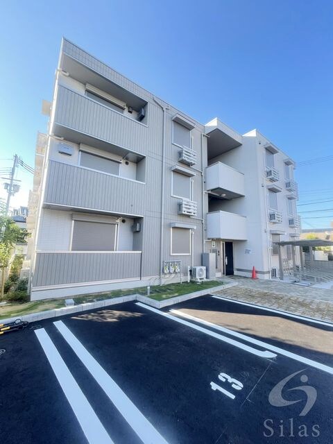 トリシア　クレールの物件外観写真