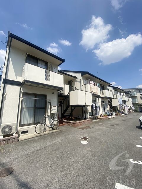 ロイヤルシャルム米田の物件外観写真