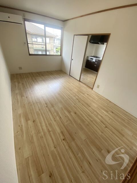 ロイヤルシャルム米田の物件内観写真