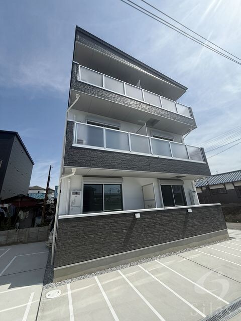 ロジェ泉佐野の物件外観写真