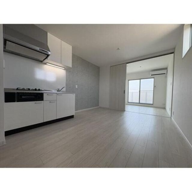 ロジェ泉佐野の物件内観写真