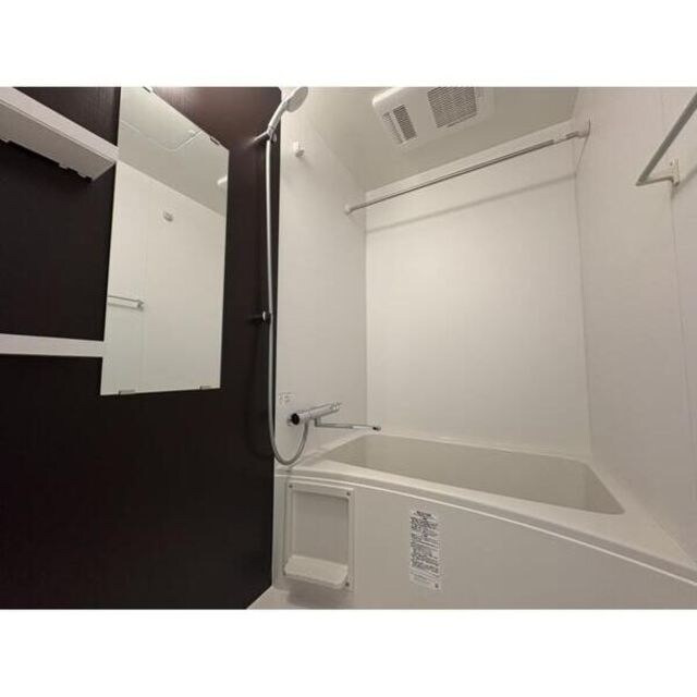 ロジェ泉佐野の物件内観写真