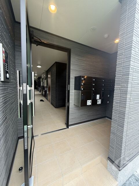 アイマコート　初芝の物件外観写真