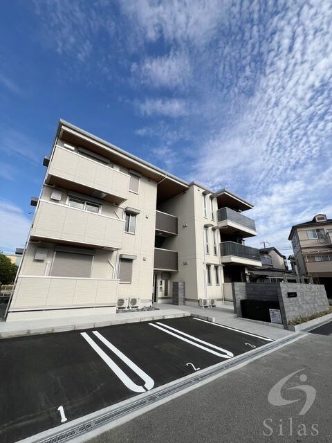 シャルム常盤の物件外観写真