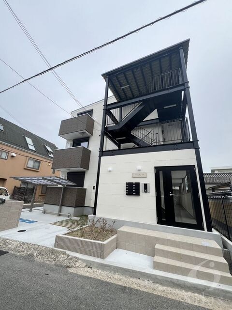 フェリーチェラテの物件外観写真