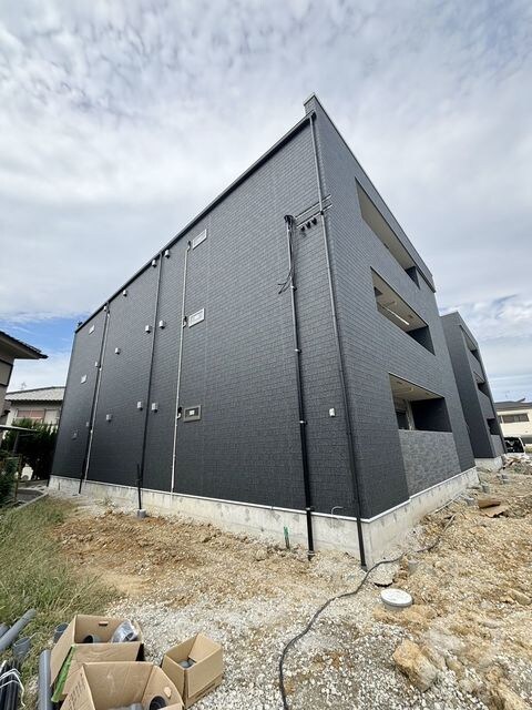 グランメゾンゆずり葉Ⅰ番館の物件外観写真