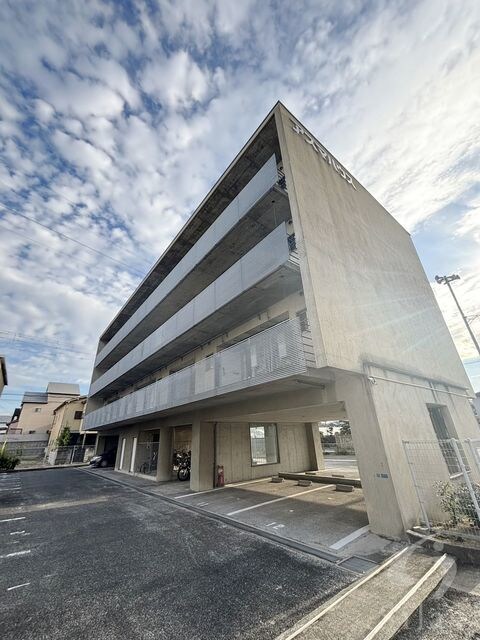 シャルル泉大津の物件外観写真