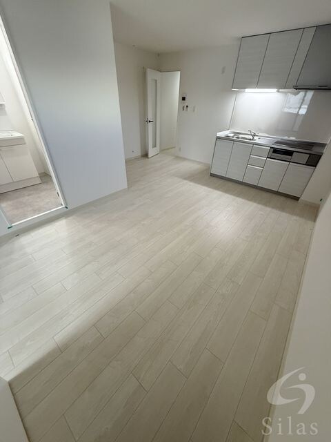 クリエオーレ初芝の物件内観写真