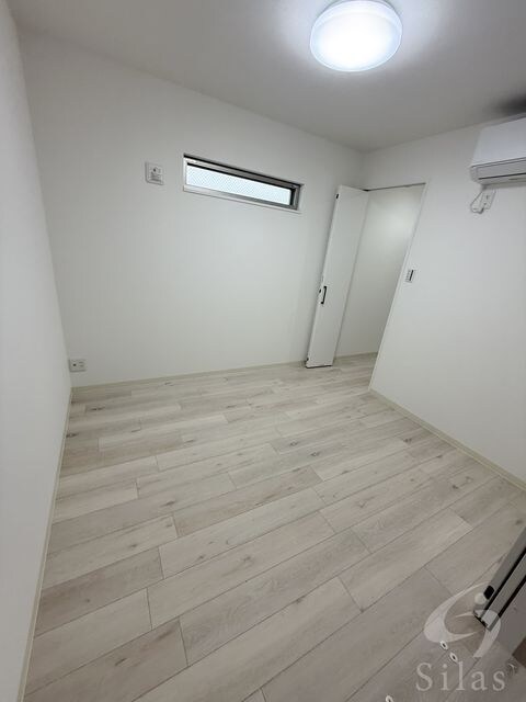 クリエオーレ初芝の物件内観写真