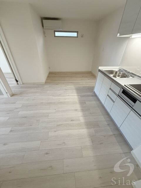 クリエオーレ初芝の物件内観写真