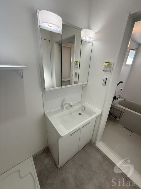 クリエオーレ初芝の物件内観写真