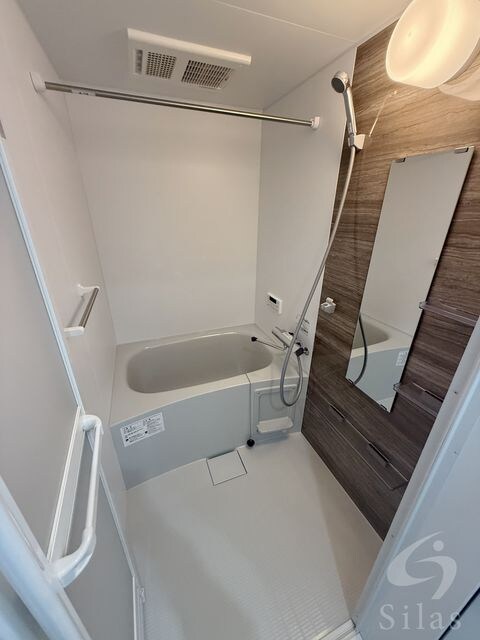 クリエオーレ初芝の物件内観写真