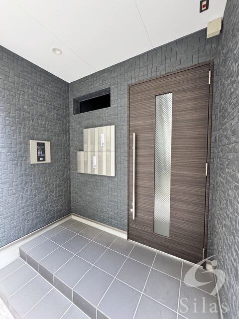 クローバーハイツ鷹合の物件外観写真