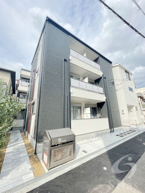 アバンティオエクラの物件外観写真