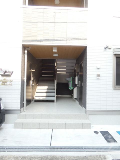 鶴橋駅 徒歩2分 3階の物件外観写真