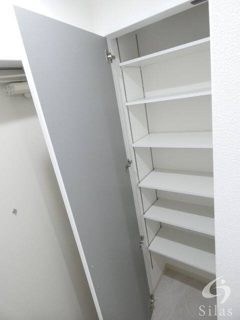 クリエオーレ安立の物件内観写真