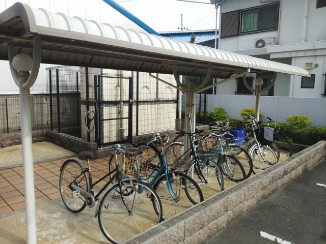 高井田駅 徒歩9分 3階の物件外観写真