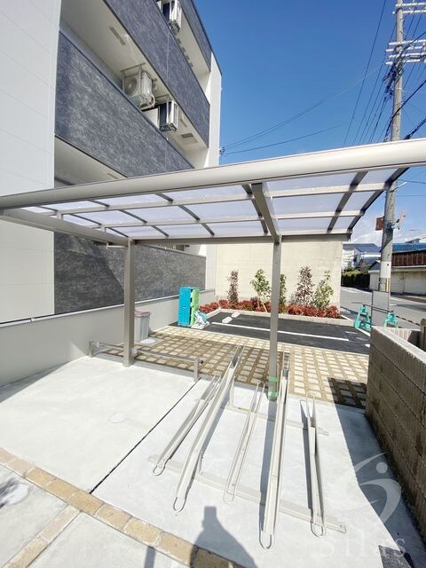 鳳駅 徒歩8分 1階の物件外観写真