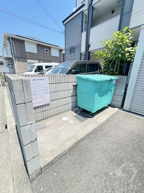 初芝駅 徒歩4分 2階の物件外観写真