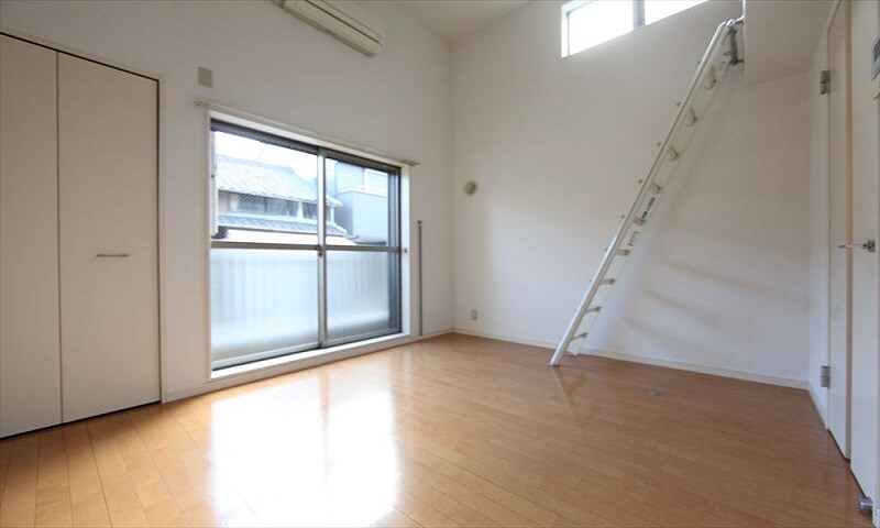 ツェルニーの物件内観写真