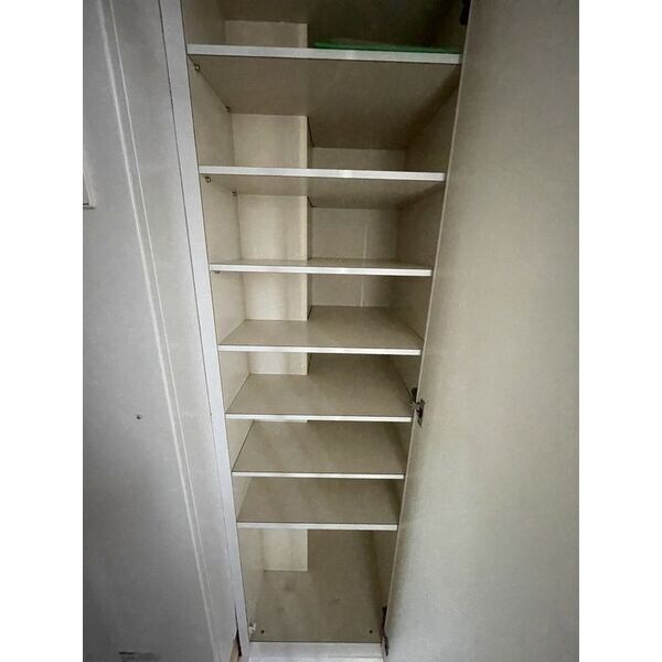 フローレスタナベの物件内観写真