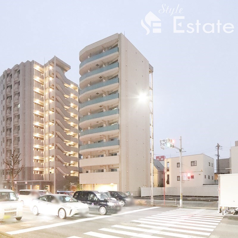 ラフォーレ金山の物件外観写真