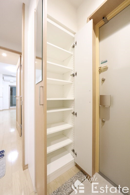 ラフォーレ金山の物件内観写真