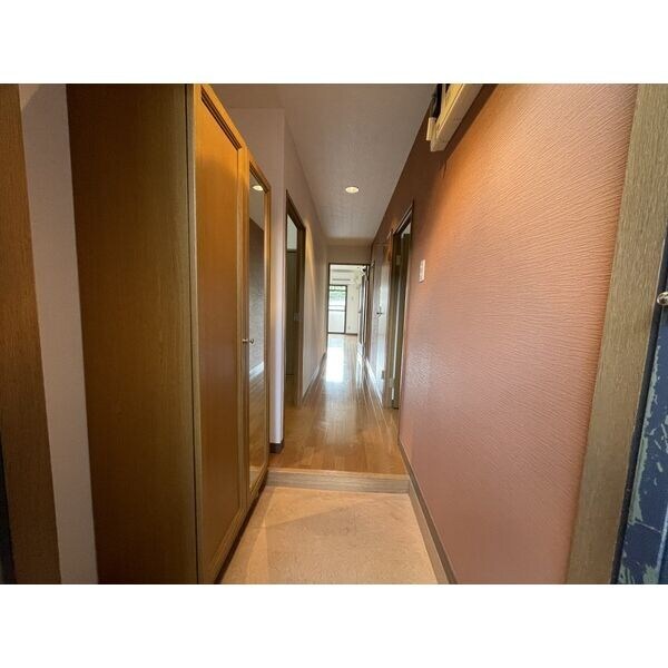 ヴィアーレマルフク南館の物件内観写真