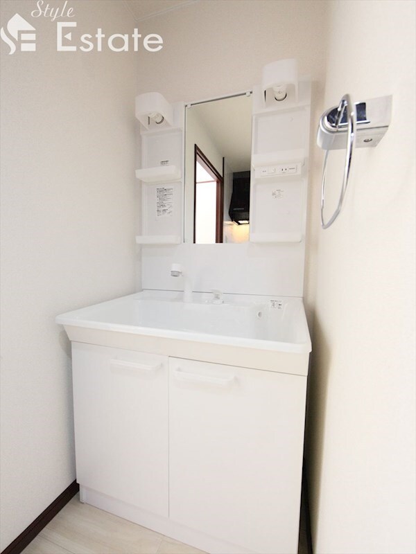 ネスト三吉の物件内観写真