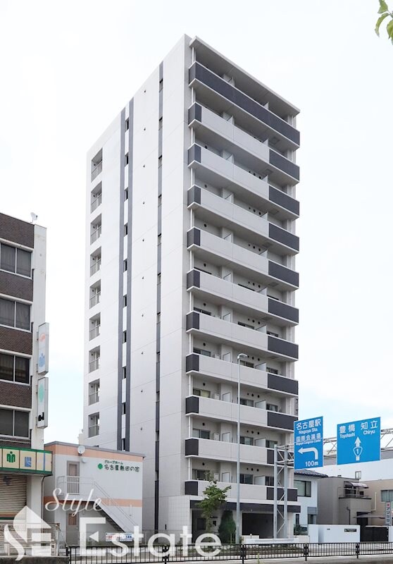 エグゼプレジオの物件外観写真