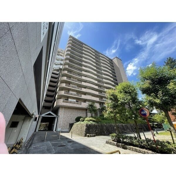 アーバンドエル八事石坂の物件外観写真