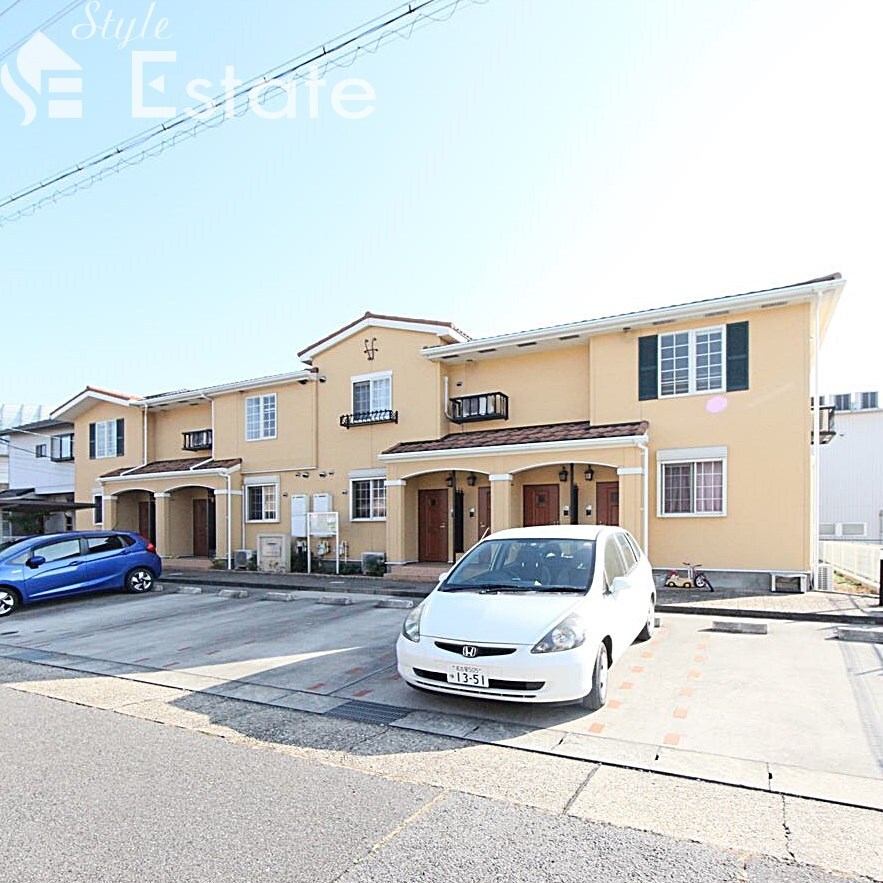 フラットツーの物件外観写真