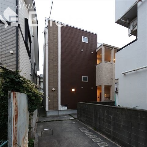 新瑞橋駅 徒歩3分 1階の物件外観写真