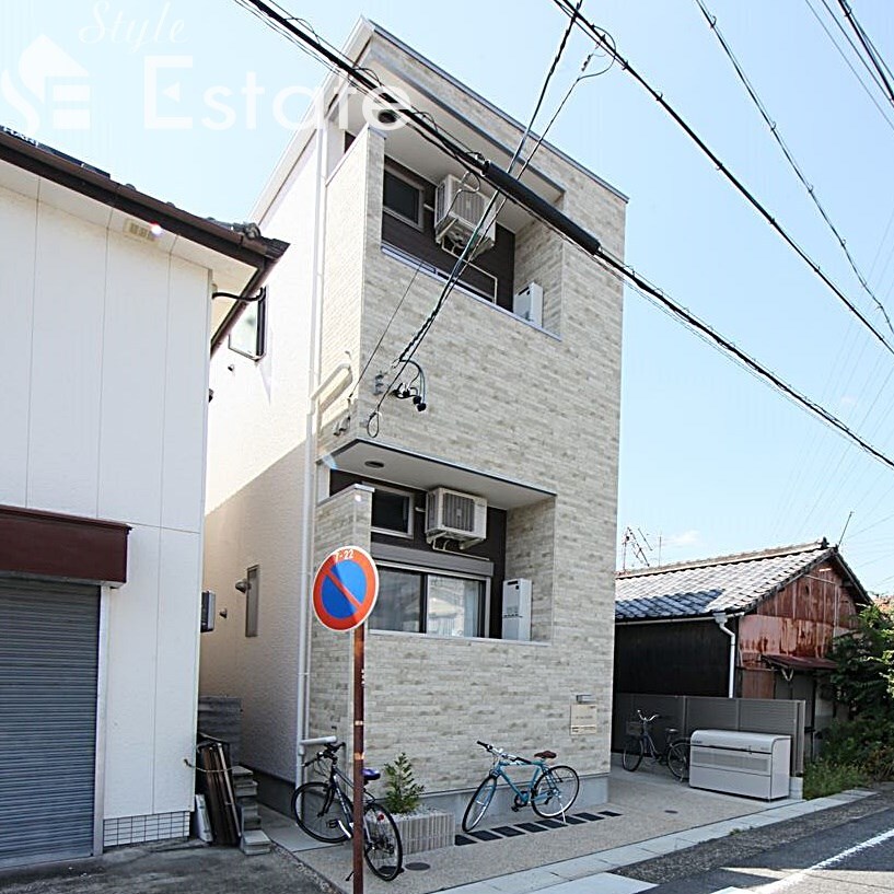 ルミエールHSの物件外観写真