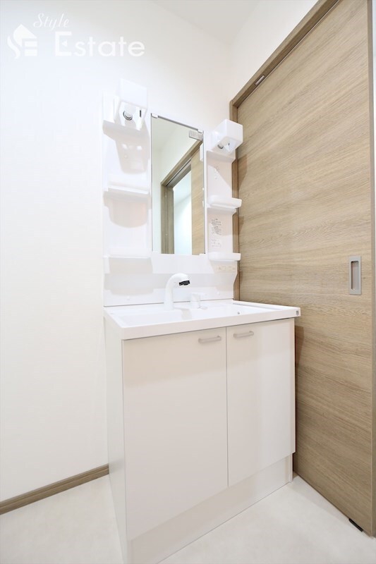 コンフォール鳴浜の物件内観写真