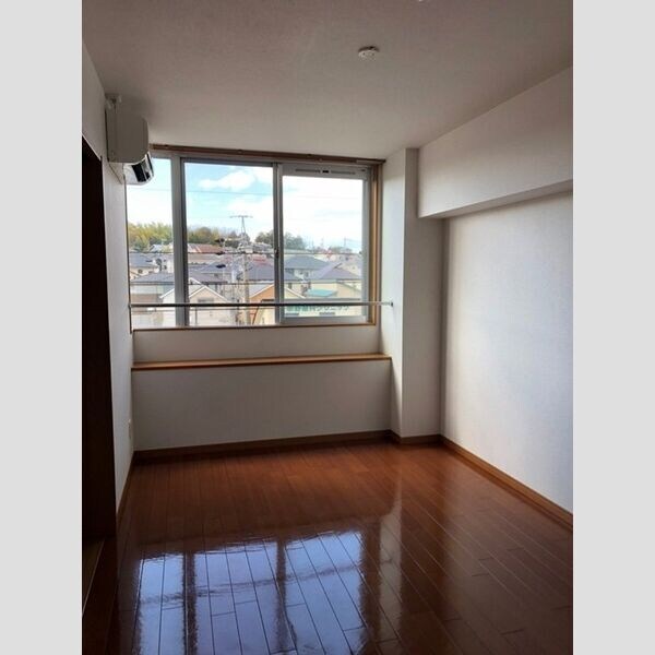 Tiffanyの物件内観写真