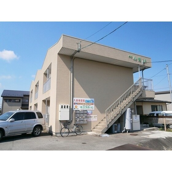ベル有沢の物件外観写真