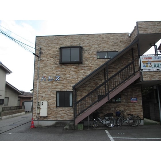 パレスの物件外観写真