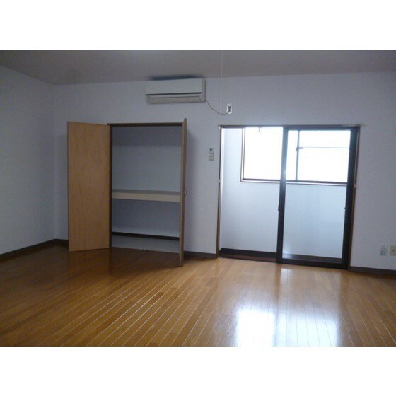 クーリエの物件内観写真