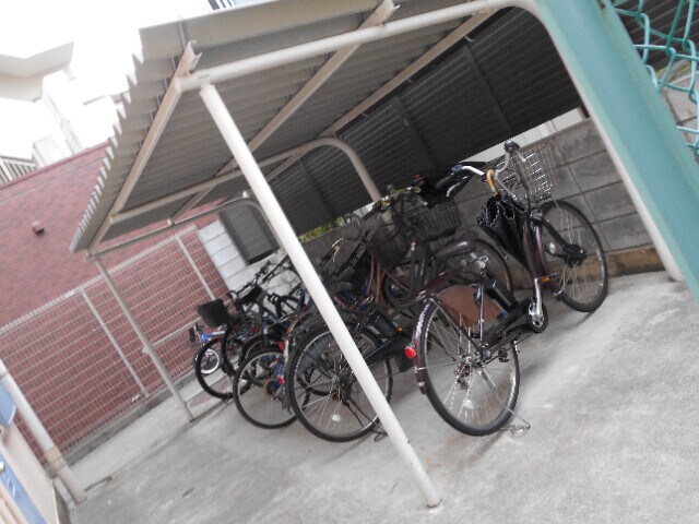 春本ビルの物件外観写真