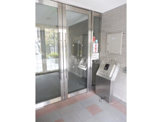 谷町六丁目駅 徒歩1分 3階の物件外観写真