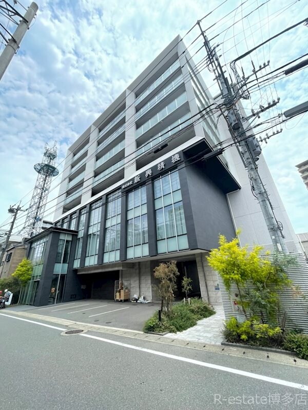 吉塚駅 徒歩5分 6階の物件外観写真