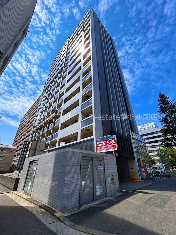 博多駅 徒歩8分の物件外観写真