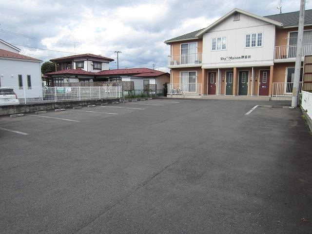 シャーメゾン津志田の物件外観写真