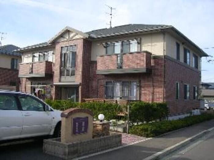 リビングタウン盛南　Ａの物件外観写真