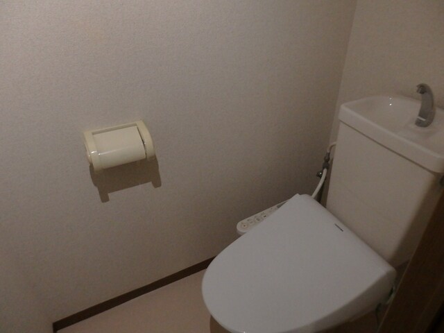 ロイヤルシャトー今泉Ａの物件内観写真